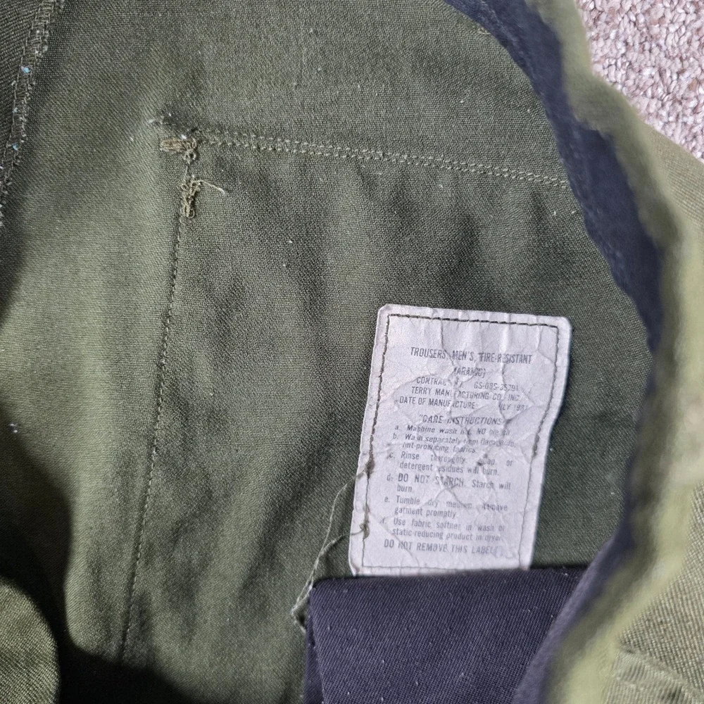 Vintage 1981 80s Terry Fire Resistant Trousers Mens 38x30 Green Aramid *READ*